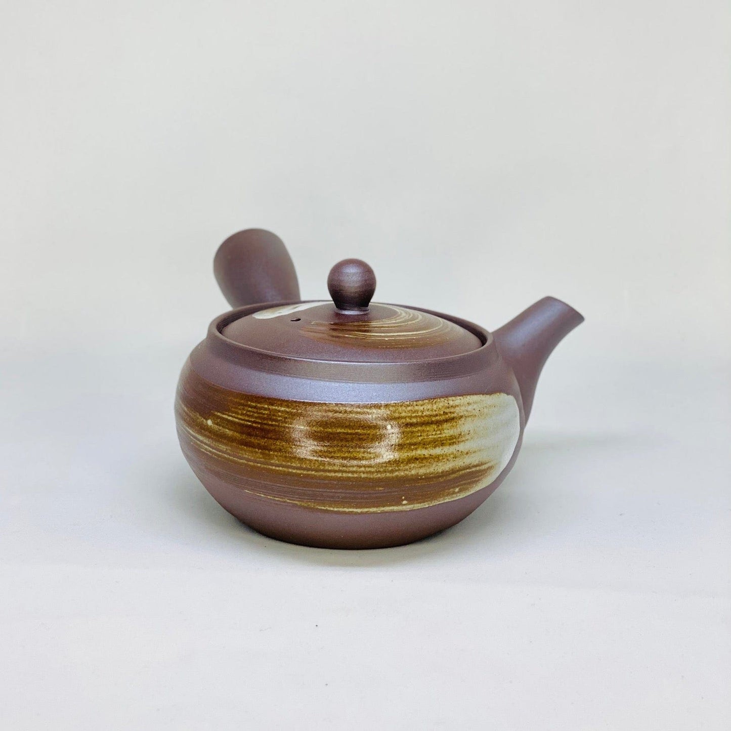 White eye brush stroke Side-handle Teapot Teapots