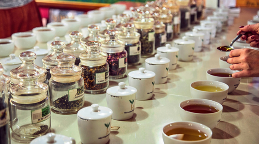 Exploring tea varieties and tasting blends promoting Caffeine-Free Tea Australia choices.