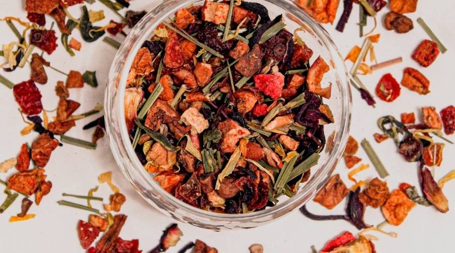 loose leaf tea and tea bags
